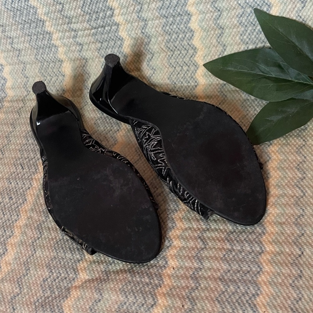 Low Heel - Picture 7 of 12